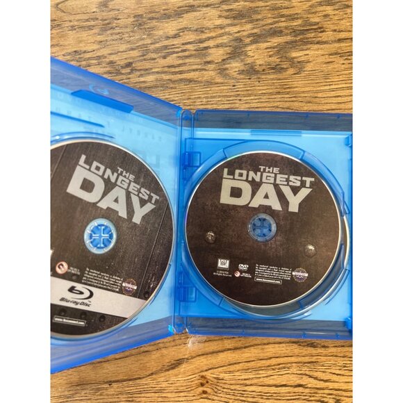 The Longest Day Blu-Ray + DVD 1962 War Film  John Wayne Robert Mitchum Pre-Owned - Picture 4 of 5